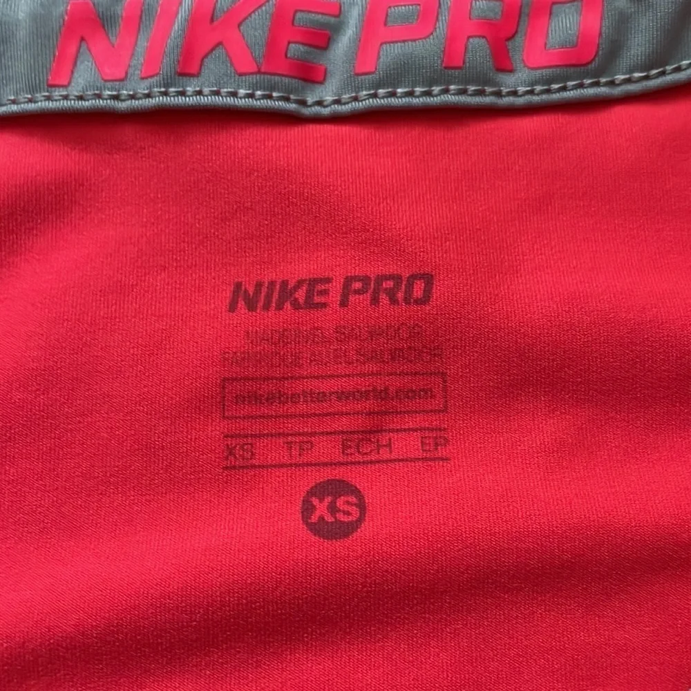 Women’s Nike Pro Shirt